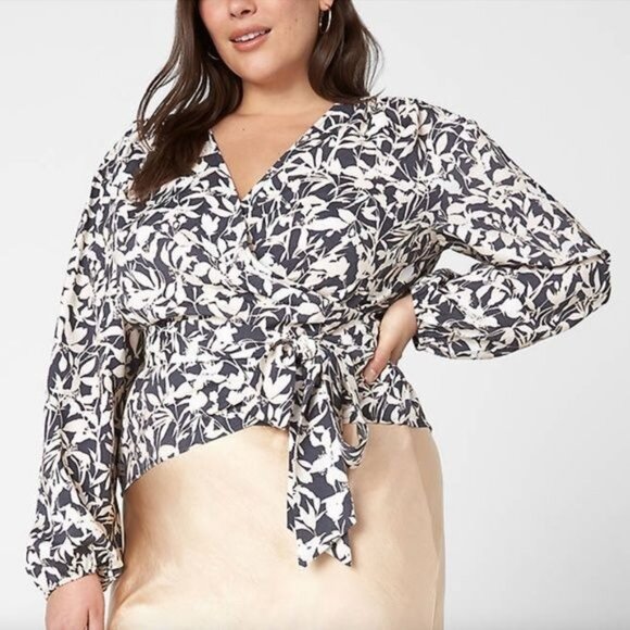 Lane Bryant PLUS Size 26 Classic Crop Long Sleeve Full Wrap Top Dark Floral - Picture 1 of 10